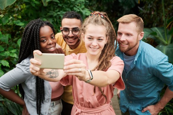 moda ve stil sahibi telefon modelleri estetik tasarimli cihazlar